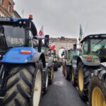 Dans la Marne, la mobilisation FDSEA/JA a rassemblé plus de 50 tracteurs et près de 300 personnes devant la Préfecture.